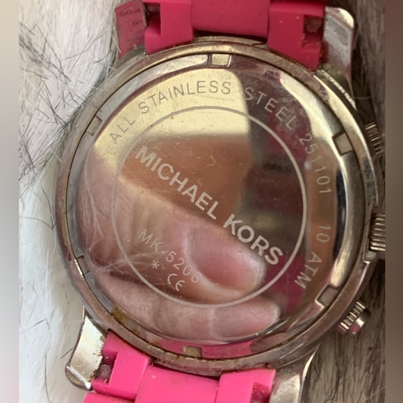 PINK LIMITED EDITION MICHAEL KORS CHRONOGRAPH WATCH - Picture 9 of 10